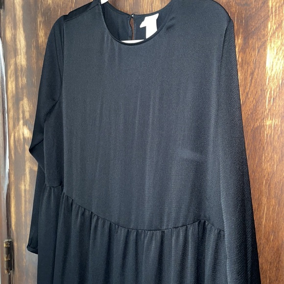 H&M black maxi dress -SOLD - Picture 5 of 6